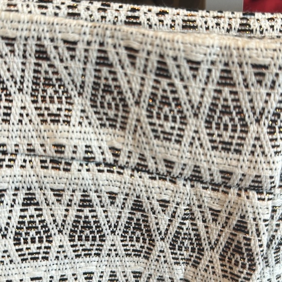 Loft Riviera 4” white/bronze metallic threads size 00 (fits like 0-2) shorts​ - Picture 2 of 4